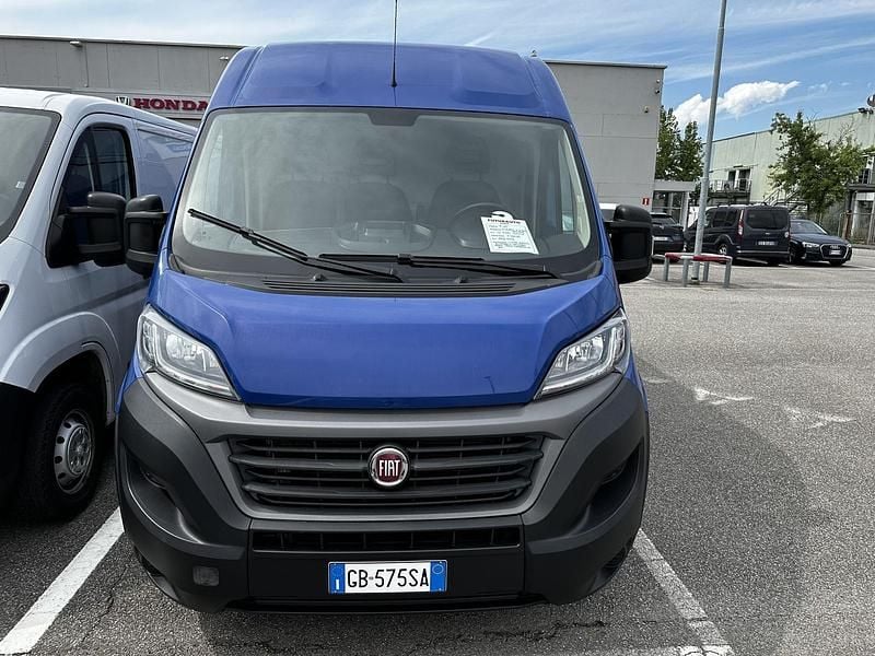 Usata Fiat Ducato 140 CV (102 kW) 2020 Blu Furgone