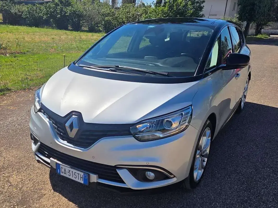 Usata Renault Grand Scénic IV 120 CV (88 kW) 2020 Argento Monovolume