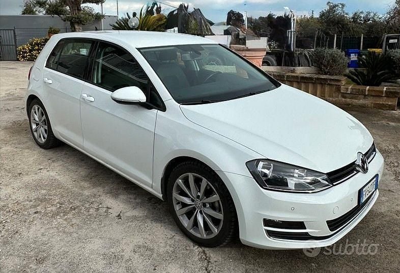 Bianco Usata 2016 VW Golf Highline Tre volumi | 10.000 € (Ottimo prezzo) - Immagine 1/4