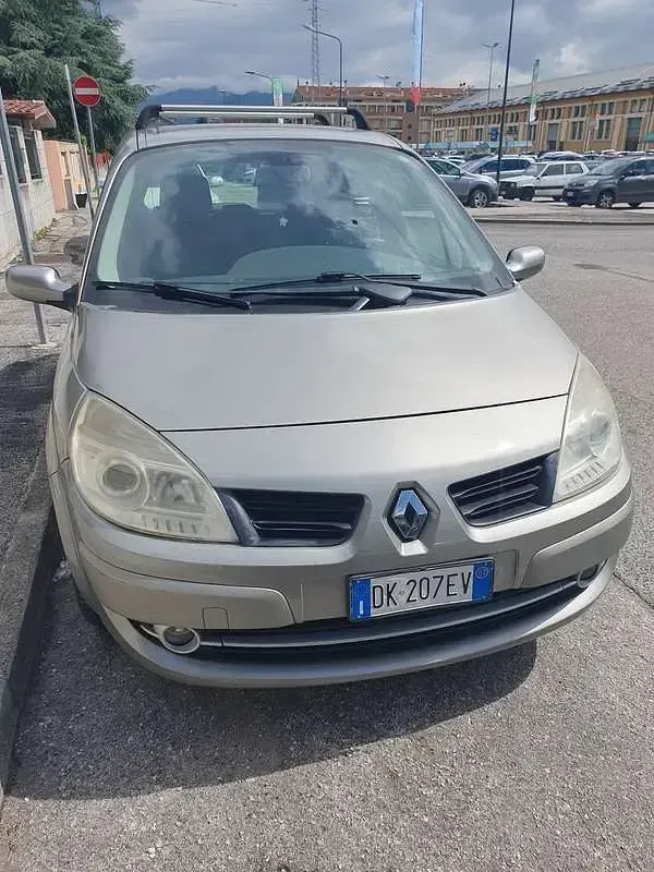 Usata Renault Scénic Luxe 106 CV (77 kW) 2007 Monovolume