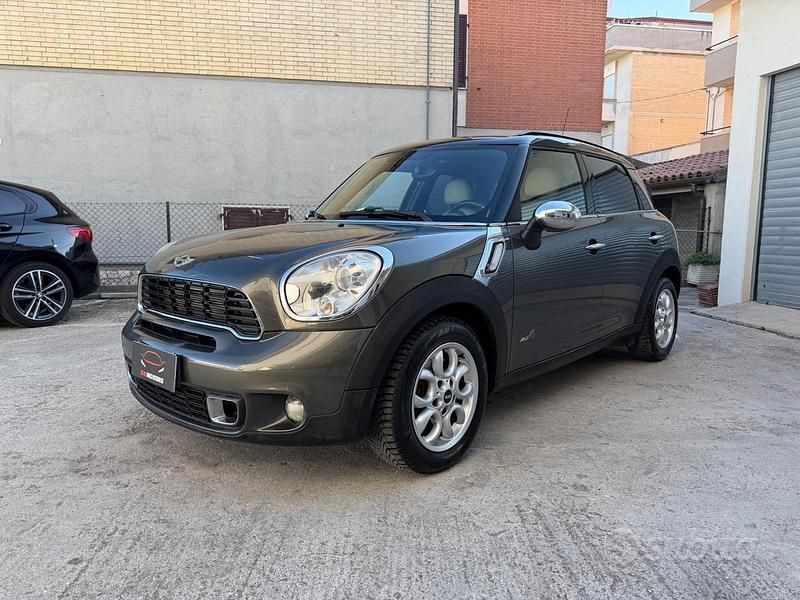 Usata Mini Cooper S Countryman 184 CV (135 kW) 2011 Grigio SUV