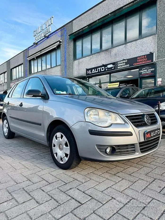 Usata VW Polo Comfortline 64 CV (47 kW) 2007 Grigio Utilitaria