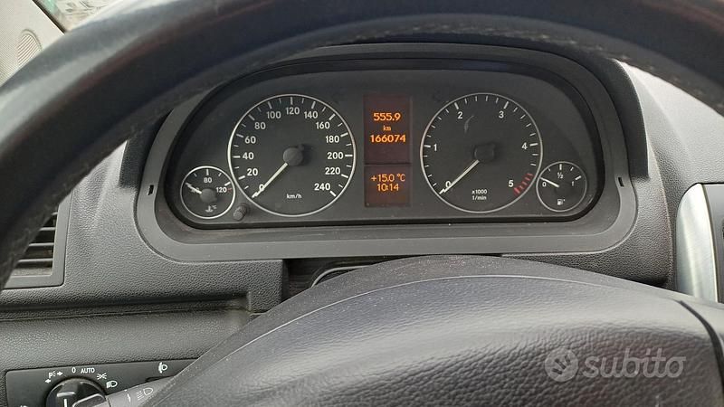 Usata Mercedes A180 109 CV (80 kW) 2009 Grigio Berlina