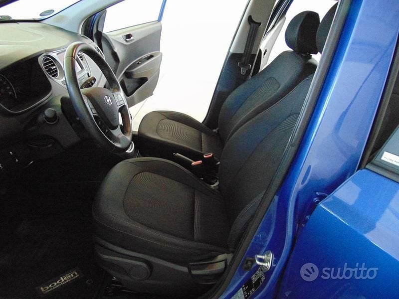 Usata Hyundai i10 Advanced 67 CV (49 kW) 2020 Blu Utilitaria
