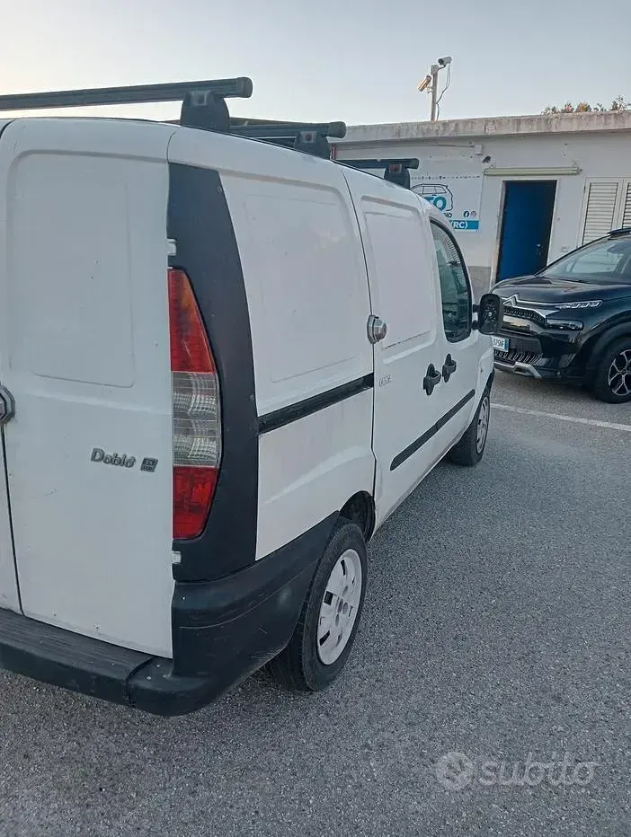 Usata Fiat Doblò 101 CV (74 kW) 2002 Bianco Monovolume