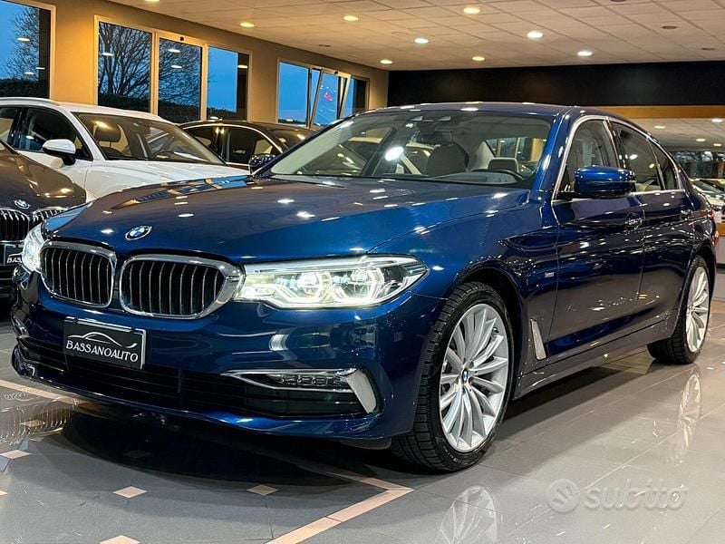Usata BMW 520 Luxury Line 190 CV (139 kW) 2017 Blu Berlina