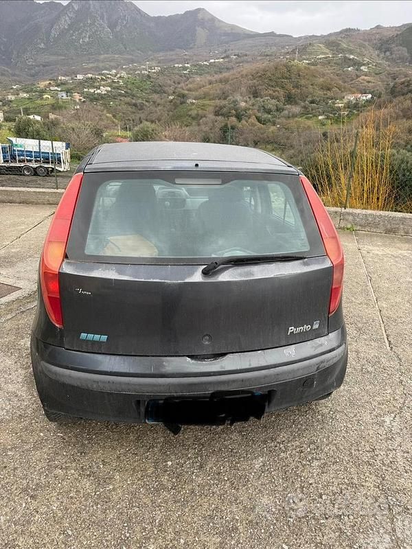 Usata Fiat Punto 2000 Blu Utilitaria