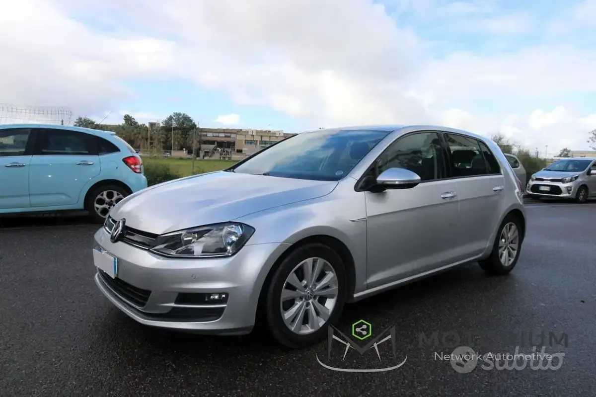 Usata VW Golf VII Comfortline 116 CV (85 kW) 2015 Argento Berlina