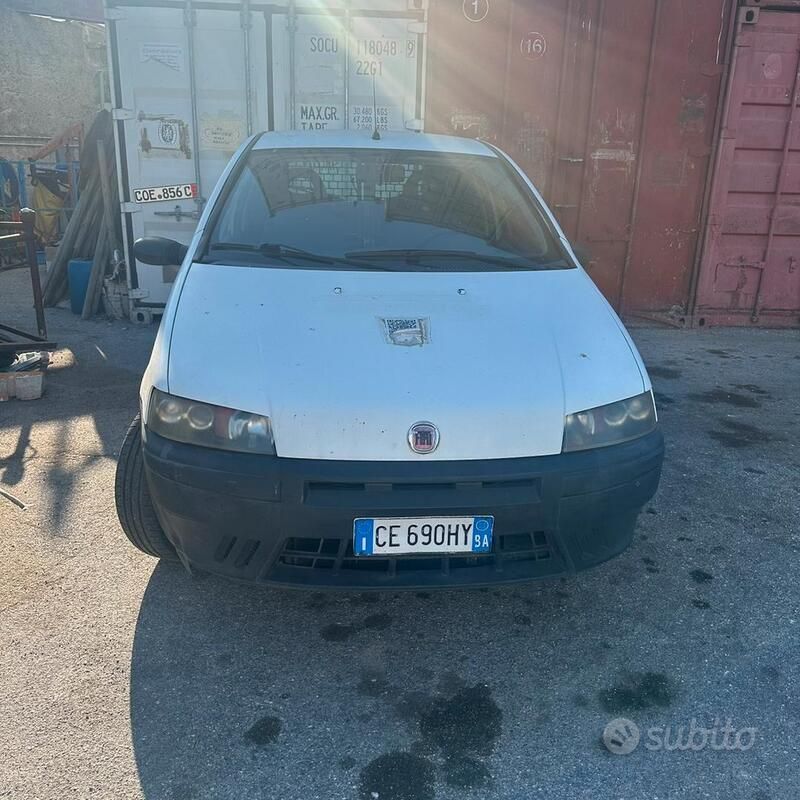 Usata Fiat Punto 86 CV (63 kW) 2008 Utilitaria