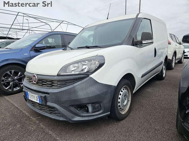 Usata Fiat Doblò 95 CV (69 kW) 2019 Bianco Monovolume