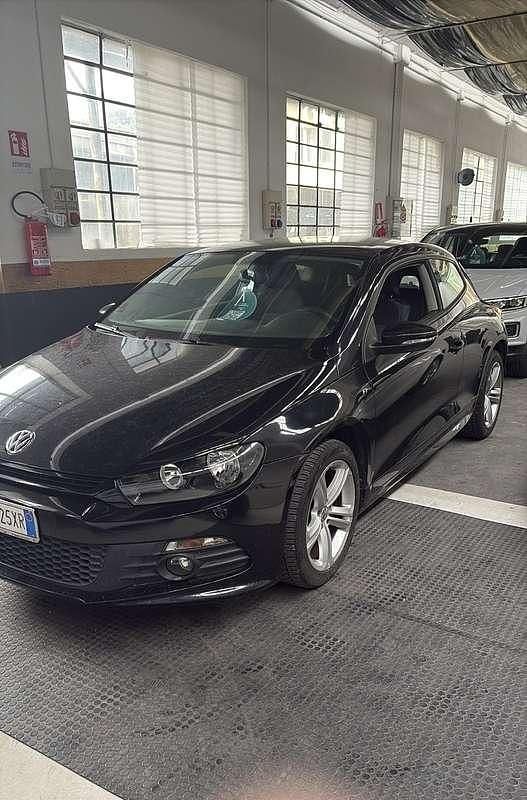 Usata 2010 VW Scirocco Coupé | 7950 € (Buon prezzo) - Immagine 1/4