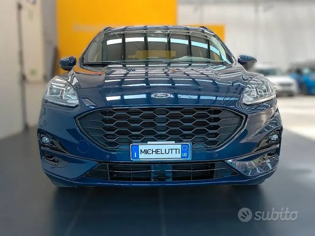 Usata Ford Kuga ST-Line 190 CV (139 kW) 2023 Bluazzurro SUV