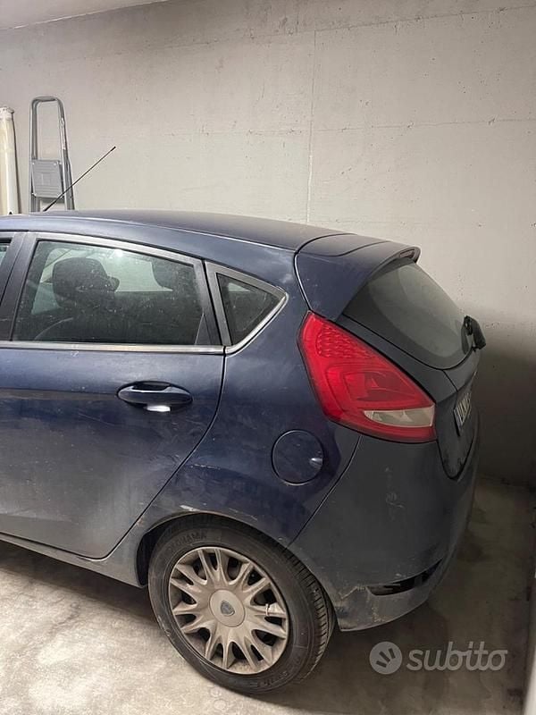 Usata Ford Fiesta 96 CV (70 kW) 2009 Blu Utilitaria