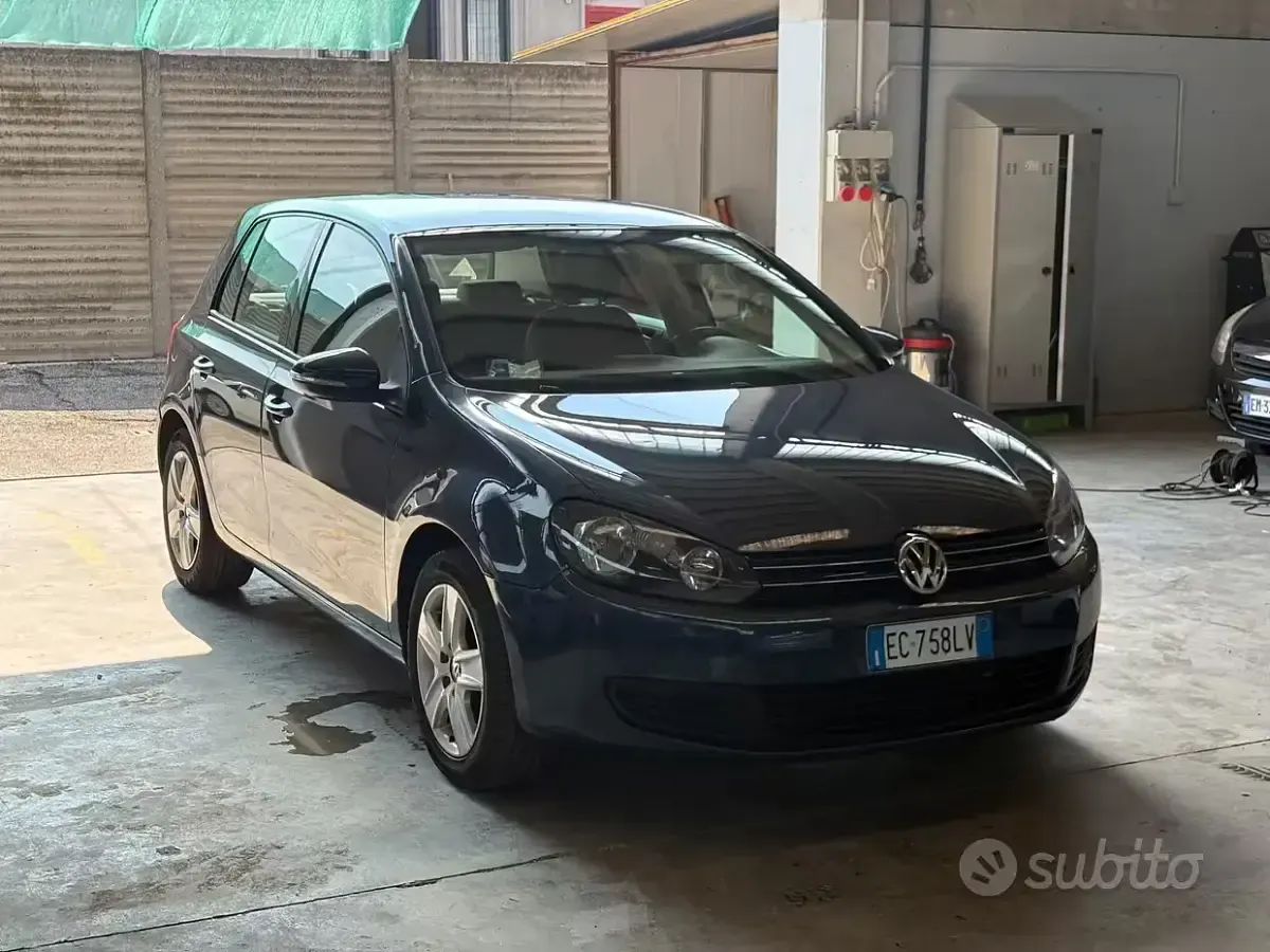 Usata VW Golf VI Highline 122 CV (89 kW) 2011 Blu Utilitaria