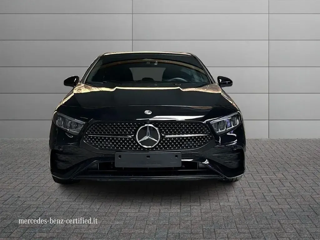 Usata Mercedes A200 Advanced 163 CV (119 kW) 2025 Nero cosmo Berlina