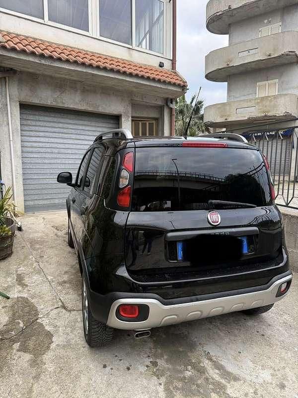 Usata Fiat Panda Cross Cross 80 CV (58 kW) 2016 Nero Utilitaria