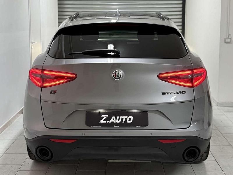 Usata Alfa Romeo Stelvio Tech Edition 190 CV (139 kW) 2018 Grigio SUV