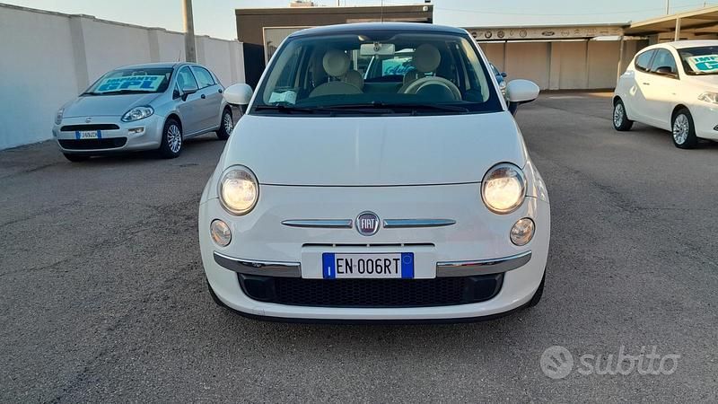 Bianco Usata 2012 Fiat 500 Lounge Tre volumi | 7000 € (Cara) - Immagine 1/4