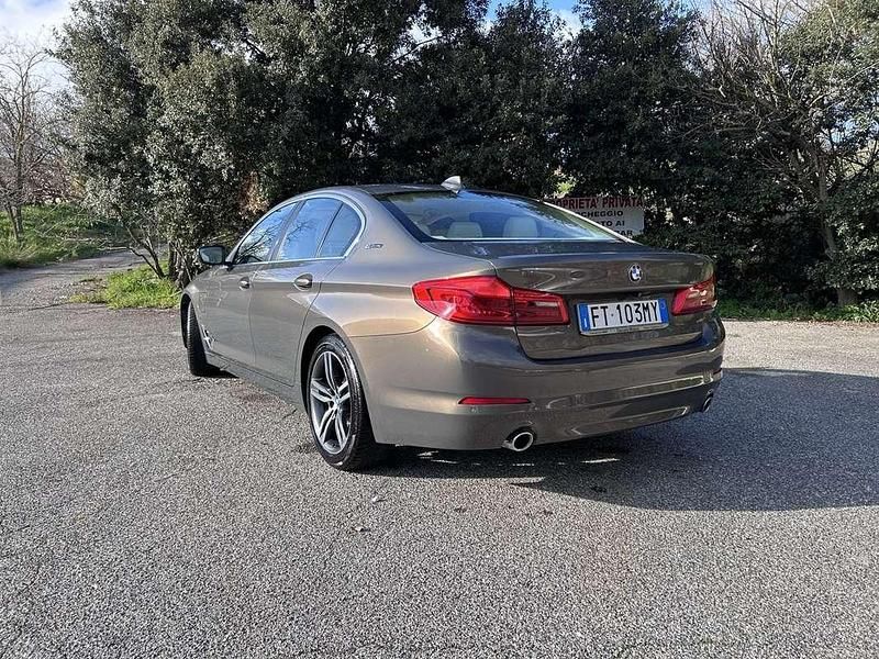 Usata BMW 530e Comfort Edition 252 CV (185 kW) 2018 Argento Berlina