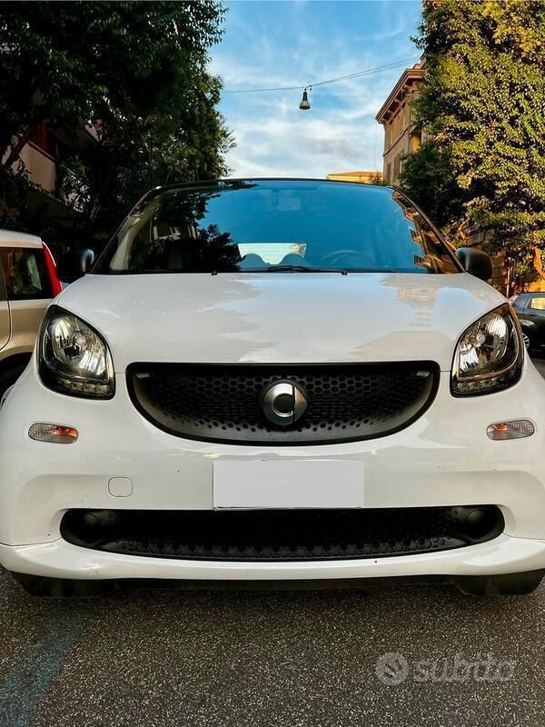 Usata 2017 Smart ForTwo Coupé Due volumi | 10.500 € (Buon prezzo) - Immagine 1/4