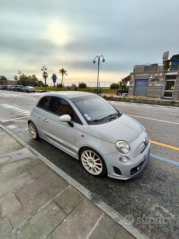 Usata Abarth 500 135 CV (99 kW) 2011 Grigio Berlina