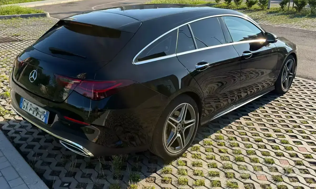 Usata Mercedes CLA200 163 CV (119 kW) 2023 Nero Coupé