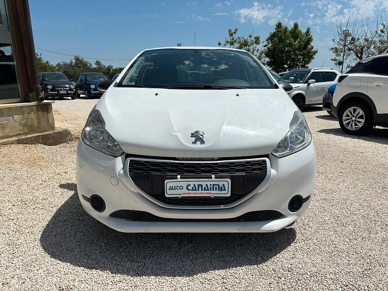 Usata Peugeot 208 68 CV (50 kW) 2014 Bianco Utilitaria