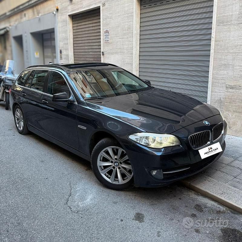 Grigio Usata 2010 BMW 520 Efficient Dynamics Berlina | 8950 € (Buon prezzo) - Immagine 1/4