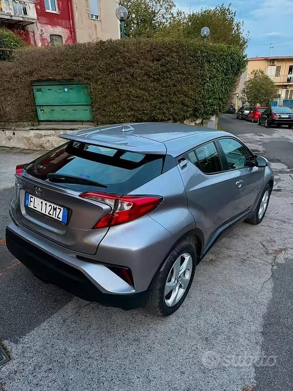 Usata Toyota C-HR 116 CV (85 kW) 2017 SUV