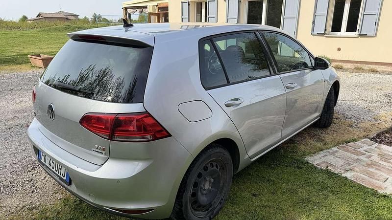 Usata VW Golf VII Highline 110 CV (80 kW) 2015 Argento Berlina