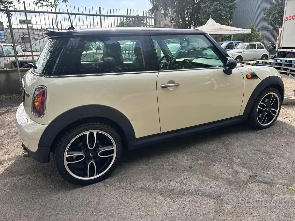 Usata Mini Cooper Chili 120 CV (88 kW) 2007 Bianco Utilitaria