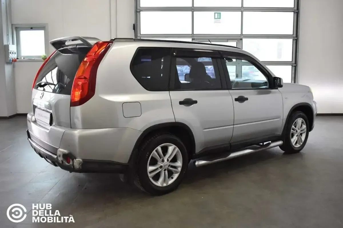 Usata Nissan X-Trail 150 CV (110 kW) 2008 Argento SUV