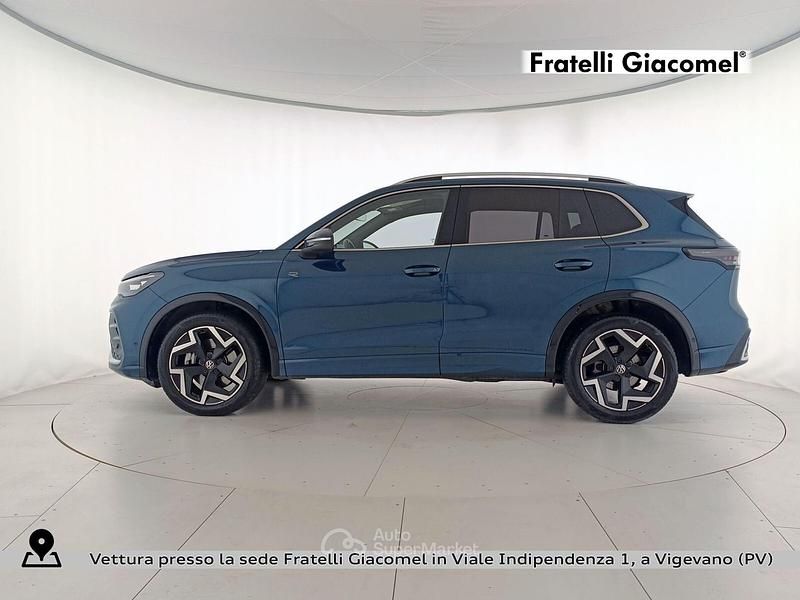 Usado VW Tiguan R-line 150 CV (110 kW) 2025 Azul SUV