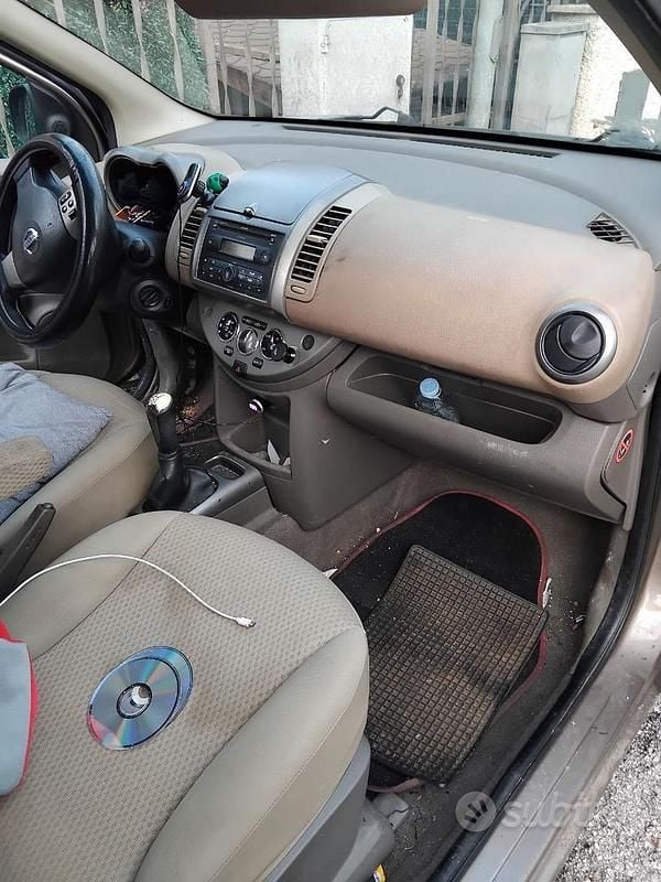 Usata Nissan Note 68 CV (50 kW) 2007 Marrone Monovolume