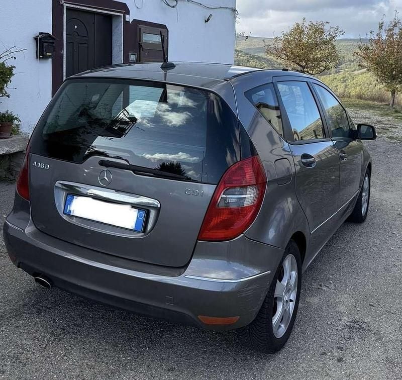 Usata Mercedes A180 Avantgarde 109 CV (80 kW) 2009 Nero Monovolume