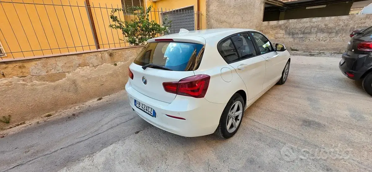 Usata BMW 118 150 CV (110 kW) 2015 Bianco Utilitaria