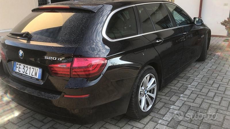 Usata BMW 520 136 CV (100 kW) 2016 Nero Station wagon