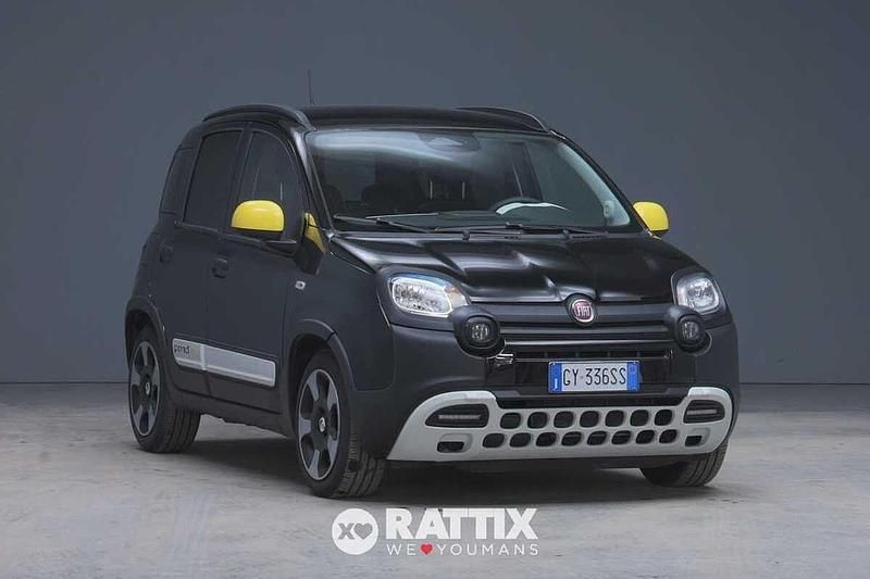 Usata Fiat Panda Cross Cross 70 CV (51 kW) 2025 Nero pastello Utilitaria