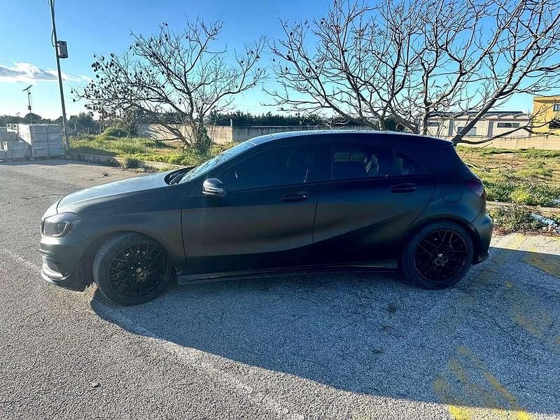 Usata Mercedes A200 136 CV (100 kW) 2014 Nero Berlina