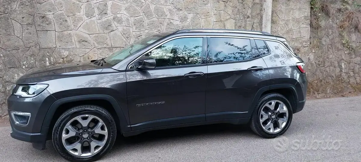 Usata Jeep Compass 120 CV (88 kW) 2018 Grigio SUV