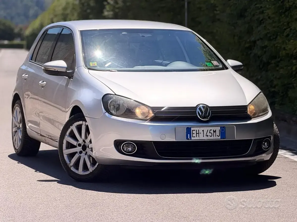 Usado VW Golf VI Highline 140 CV (102 kW) 2011 Gris Utilitario