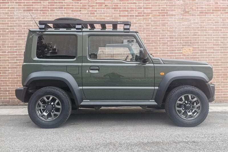 Usata Suzuki Jimny 102 CV (75 kW) 2019 Verde SUV