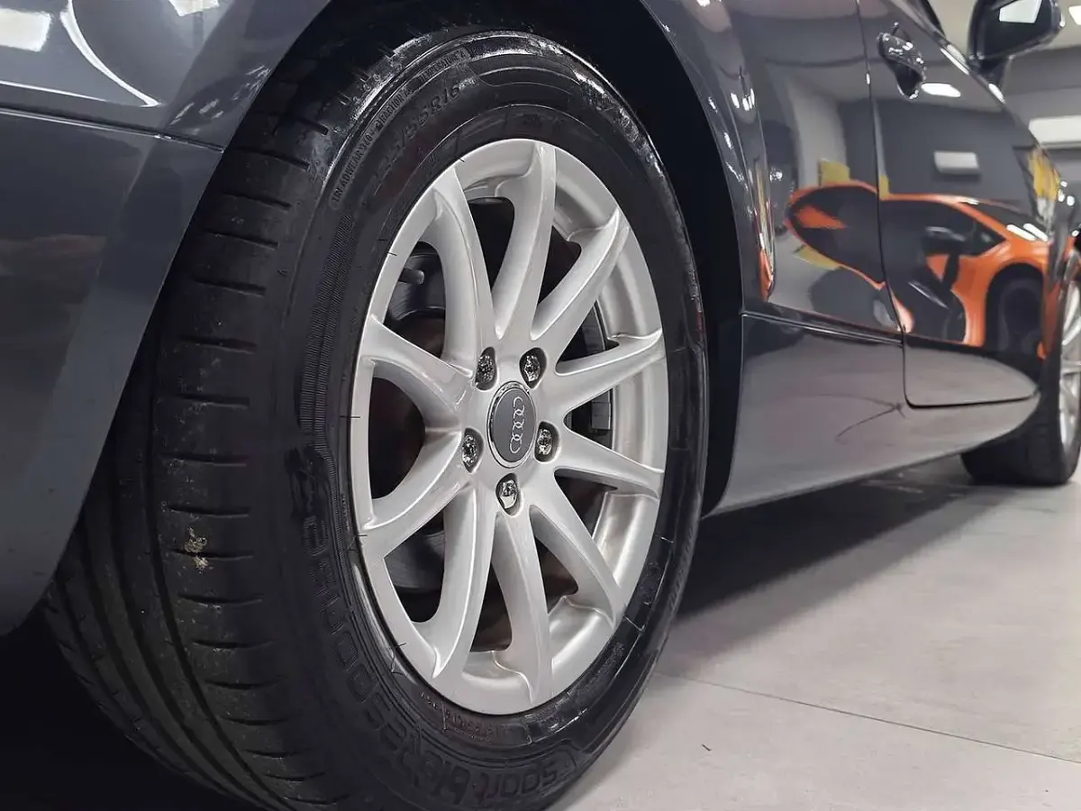 Usata Audi TT Roadster Ambiente 200 CV (147 kW) 2008 Dolphin grey Cabrio