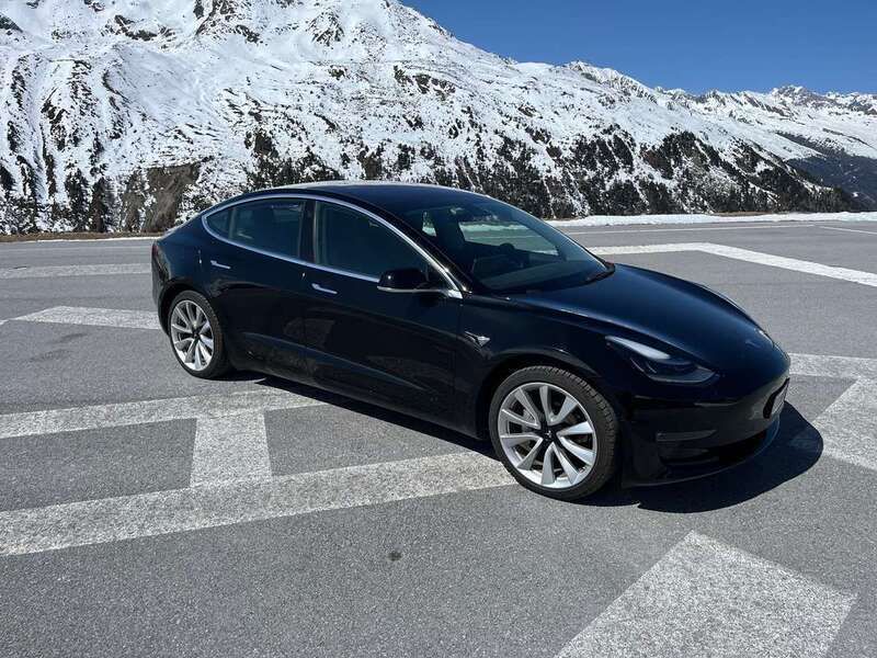 Nero Usata 2019 Tesla Model 3 Long Range AWD Tre volumi | 24.000 € (Buon prezzo) - Immagine 1/4