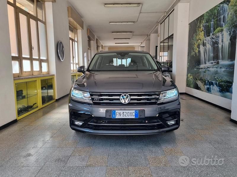 Usata VW Tiguan R-line 116 CV (85 kW) 2018 Grigio SUV