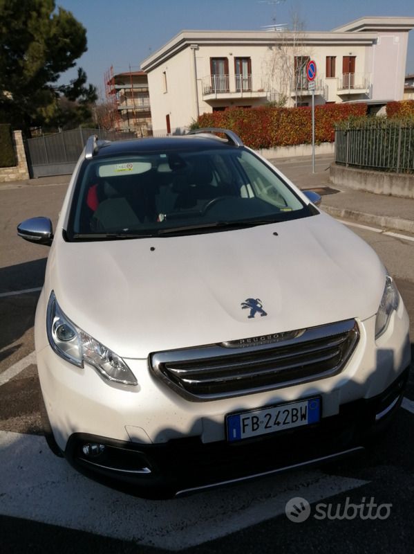Usata Peugeot 2008 120 CV (88 kW) 2016 Bianco SUV