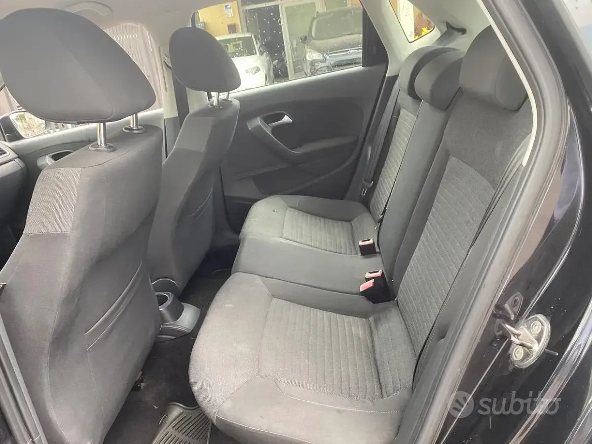 Usata VW Polo 75 CV (55 kW) 2012 Nero Utilitaria