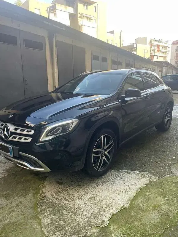 Usata Mercedes GLA200 136 CV (100 kW) 2018 SUV