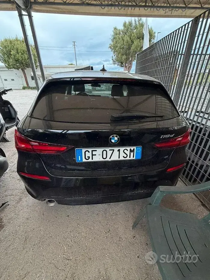 Usata BMW 118 Efficient Dynamics 116 CV (85 kW) 2021 Nero Utilitaria