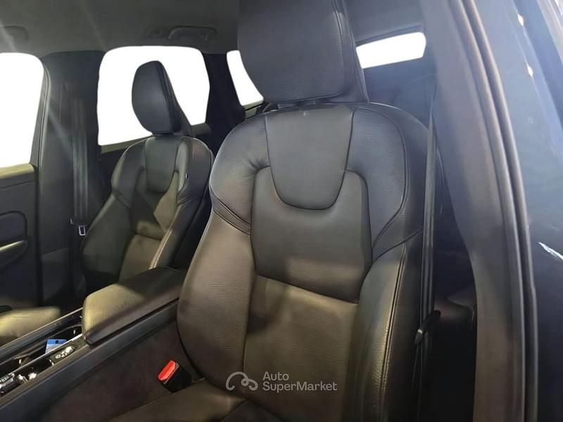 Usata Volvo XC60 Inscription 235 CV (172 kW) 2021 Argento SUV